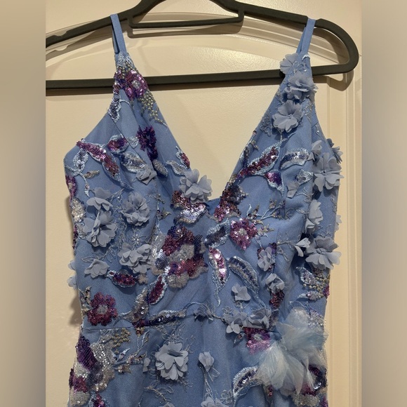 HELSI "Nora" sequin embroidered midi dress with 3D floral appliqué - Picture 3 of 8